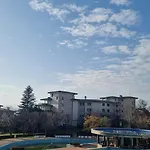 Emerald & Spa, S105 Apartment Rawda