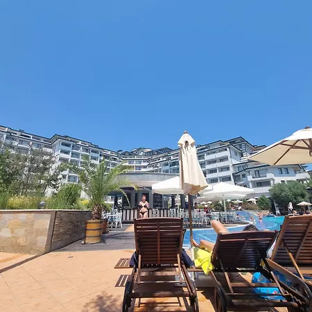 Апартаменти Emerald & Spa, S105 *