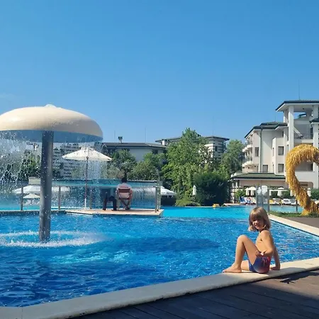 Emerald & Spa, S105 Apartament Ravda